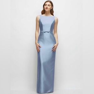 Elegant Light Blue Satin Column Dress with Bow